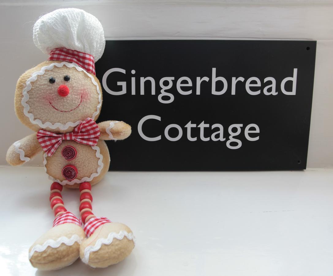 Gingerbread Cottage Chideock Екстериор снимка